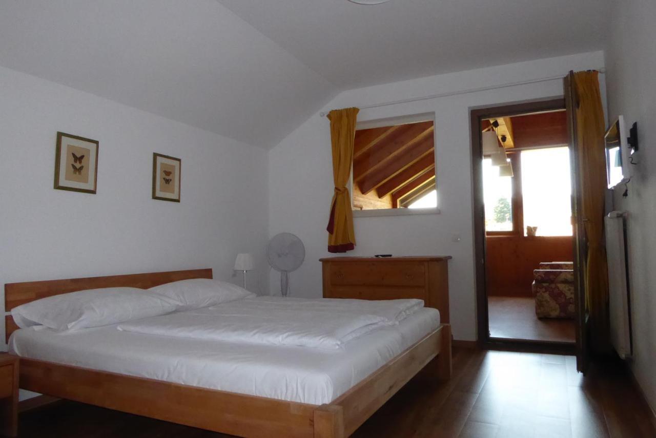 Residence La Terrazza Caldaro Luaran gambar
